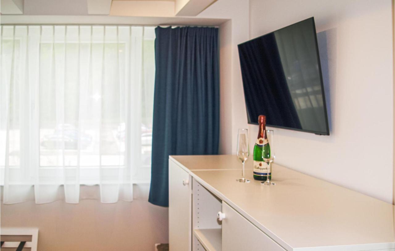 2 Bedroom Lovely Apartment In Binz Ot Prora Lubkow Екстериор снимка